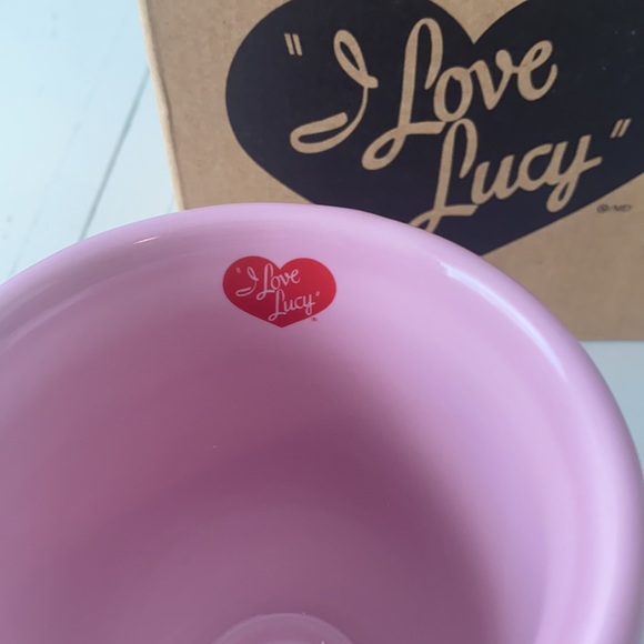 I Love Lucy 12 ounce pink pedestal mug 2006 - Picture 4 of 6